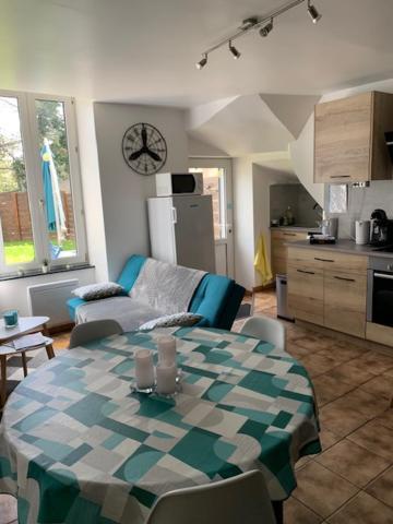 Tres Bel Appartement Avec Jardin Et Jacuzzi Scey-sur-Saone-et-Saint-Albin Екстер'єр фото